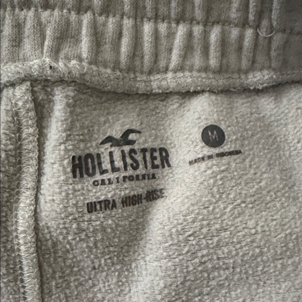 Hollister Light Gray Athletic Lounge Shorts - Picture 3 of 3